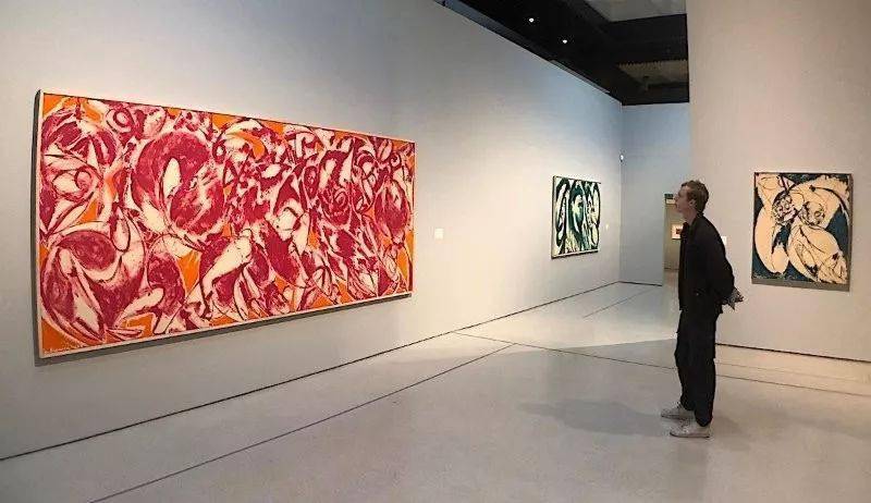 �����޽����ص�Ů�ˣ�����������