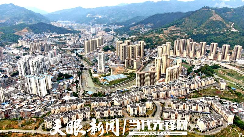 望谟县城全景图片图片