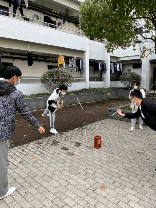 站報紙:這可能是今天最具有挑戰性的小遊戲了.