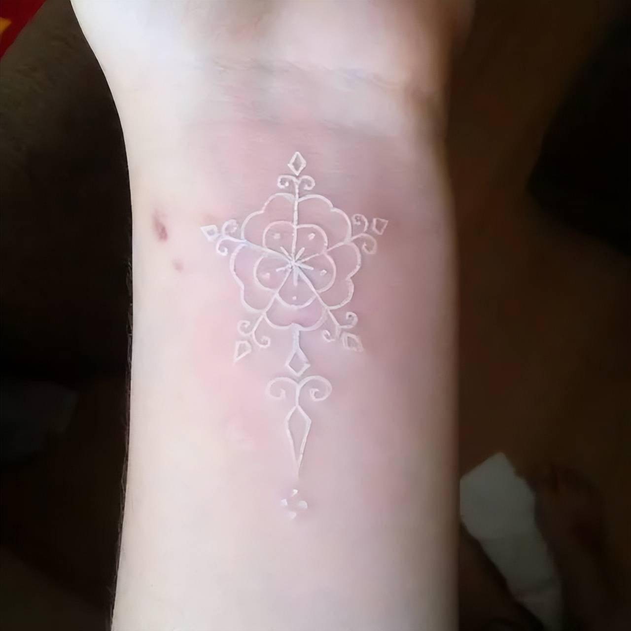 白色纹身,一种特殊颜色的纹身