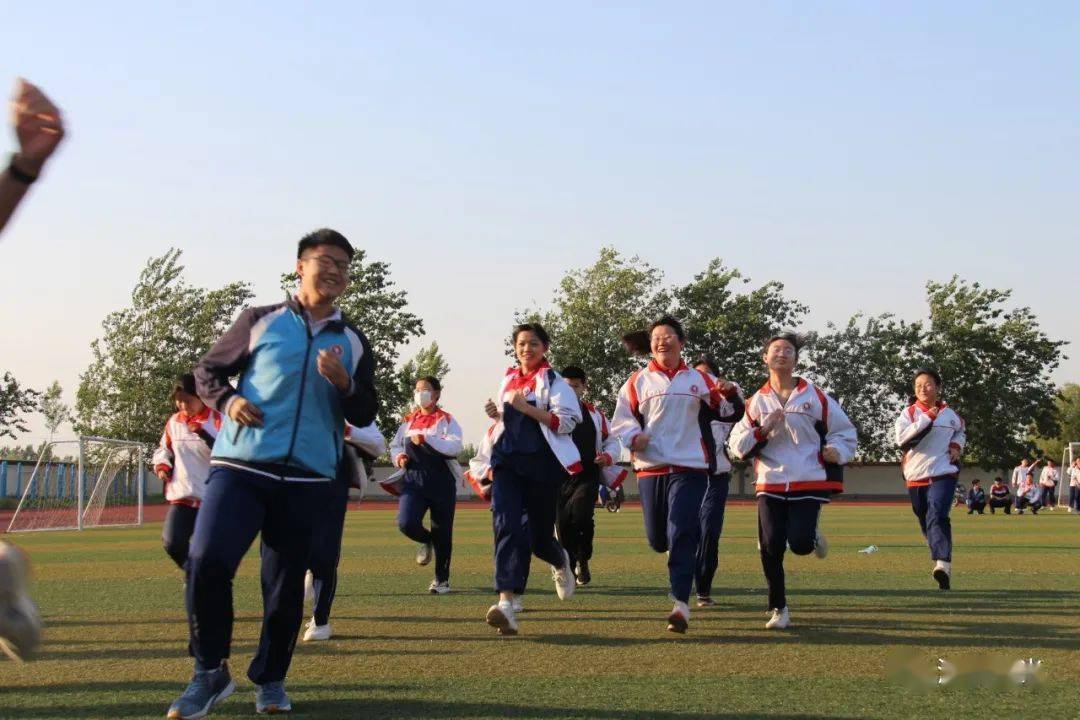 【在知爱建 致敬平凡】魏桥实验学校教师用坚守诠释最美荣光_工作