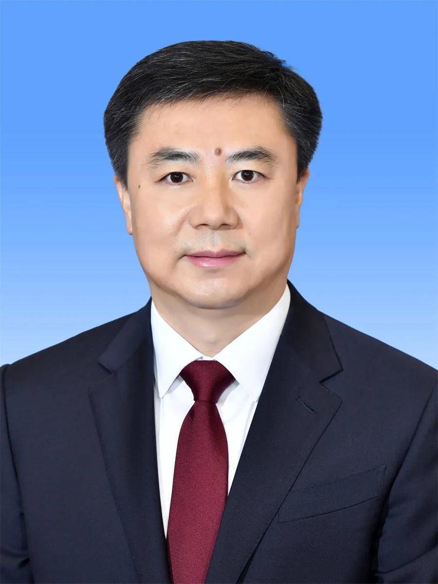 三位"新面孔"中一位是山东海阳人_李玉刚_研究生_于洪涛