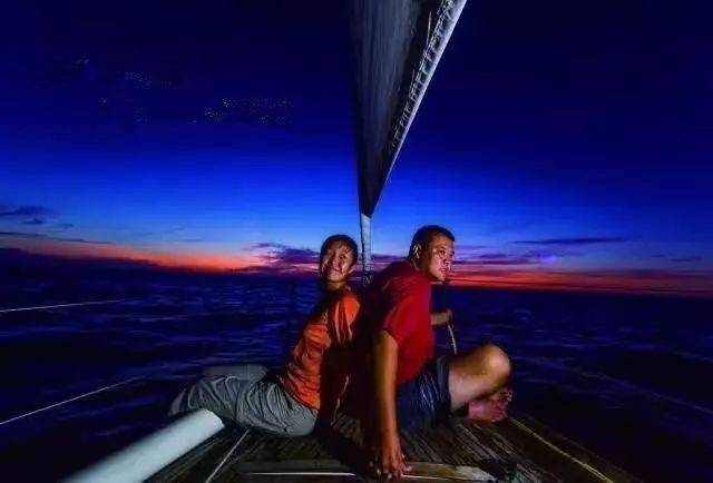 并花了700多万进行改装的"北京号"帆船花1280万元从一位荷兰老人手中