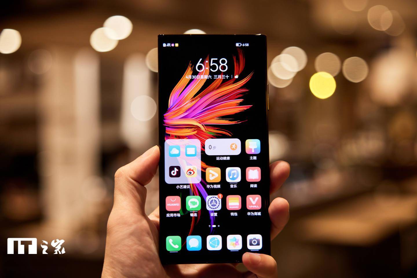 it之家开箱华为matexs2旗舰折叠屏手机图赏