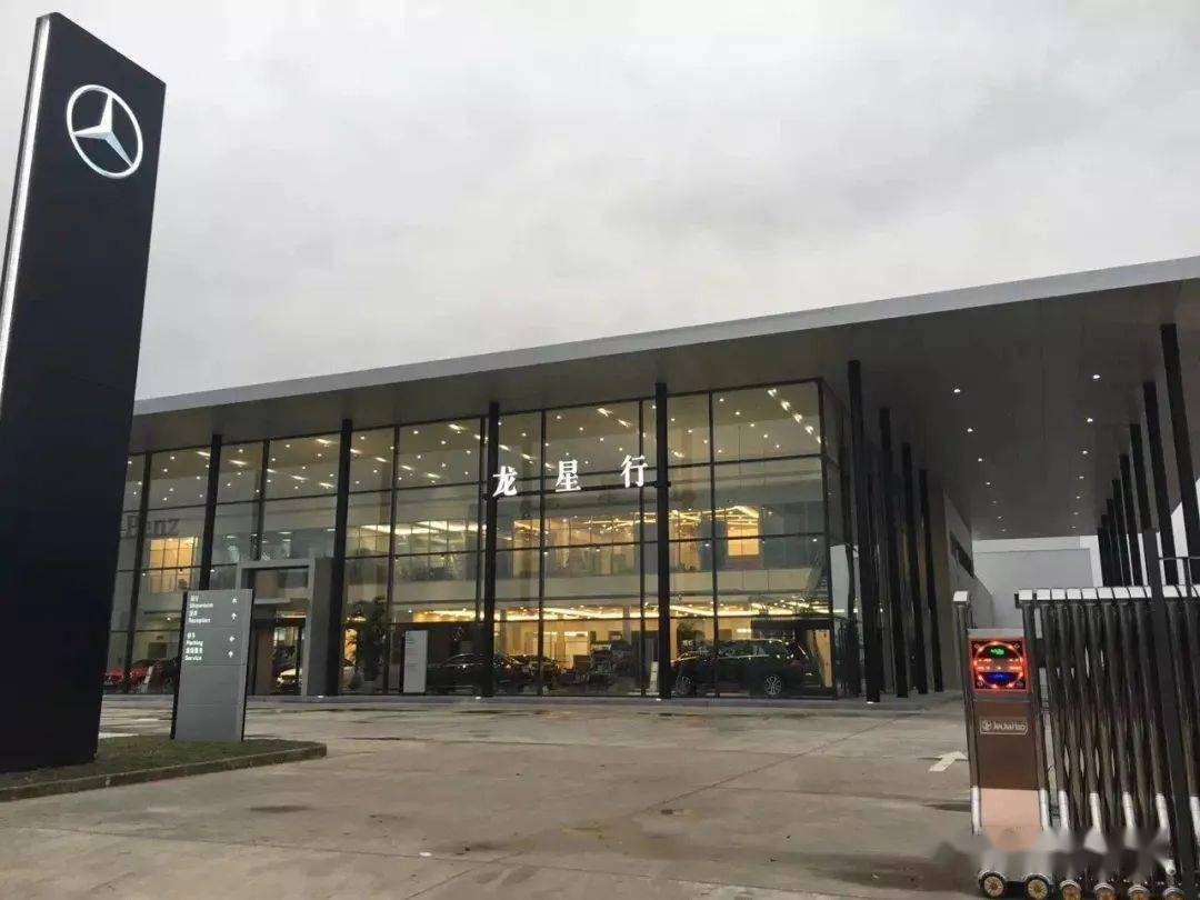 五险一金提供早中餐国家法定节假日婚假等