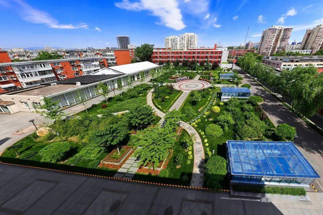 传说中的京城四金刚西城这所初中牛校招聘教师啦