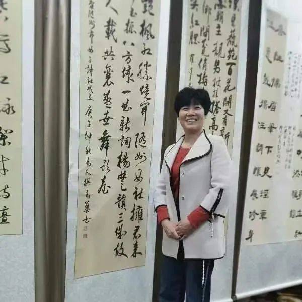 湖北省中华诗词学会楚凤诗社“双推成果”之诗人易凡_中国楹联学会_岁月_疫情