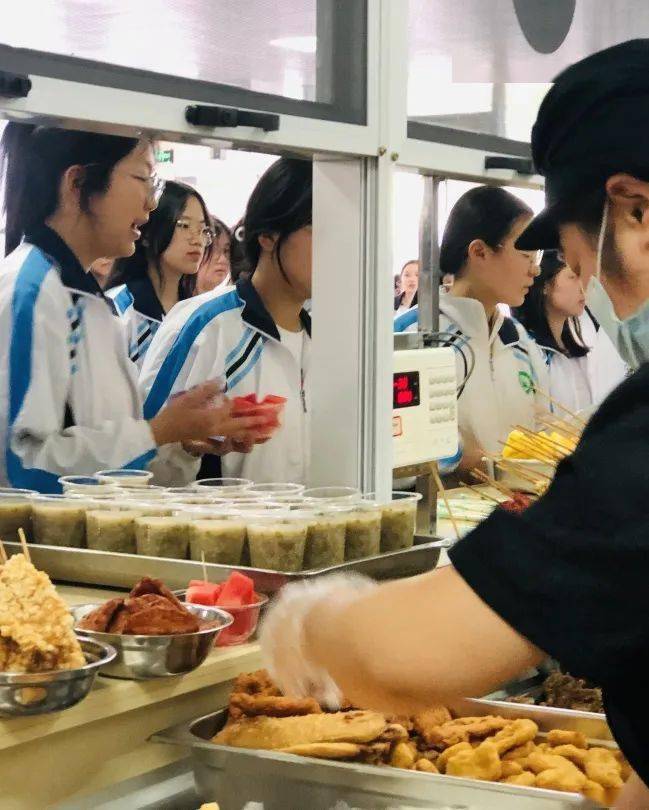 来市三中食堂让你烹然心动与你食刻相伴