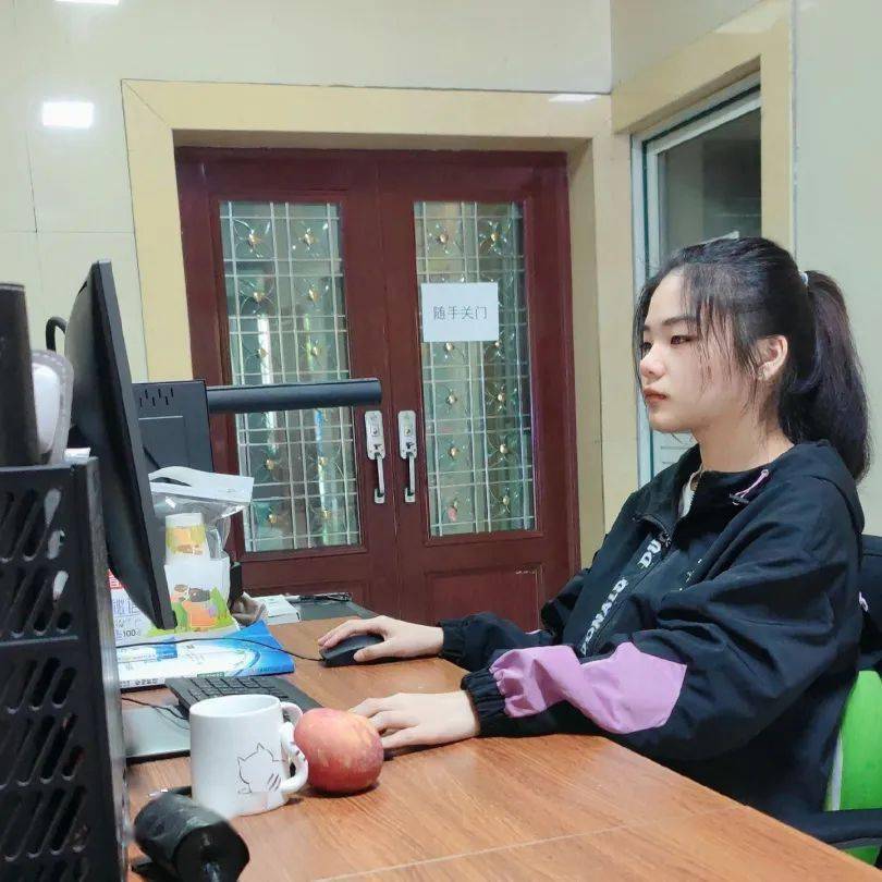 宝剑锋从磨砺出记17计算机班实习生许欣怡