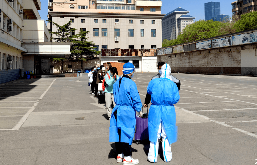 侧记越是艰险越向前西北宾馆隔离点抗疫工作纪实