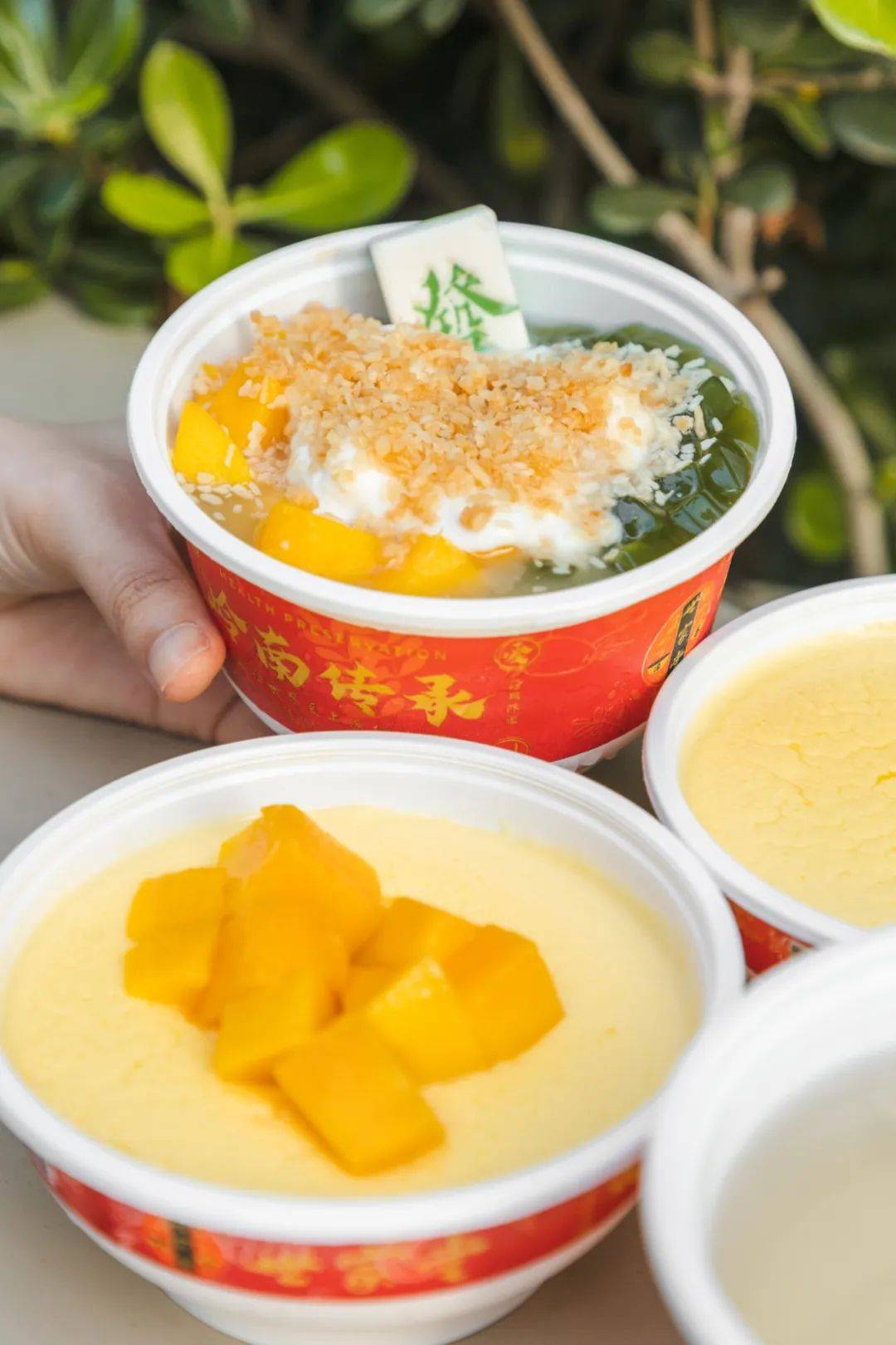 本草香兰膏也是世家堂的明星单品.