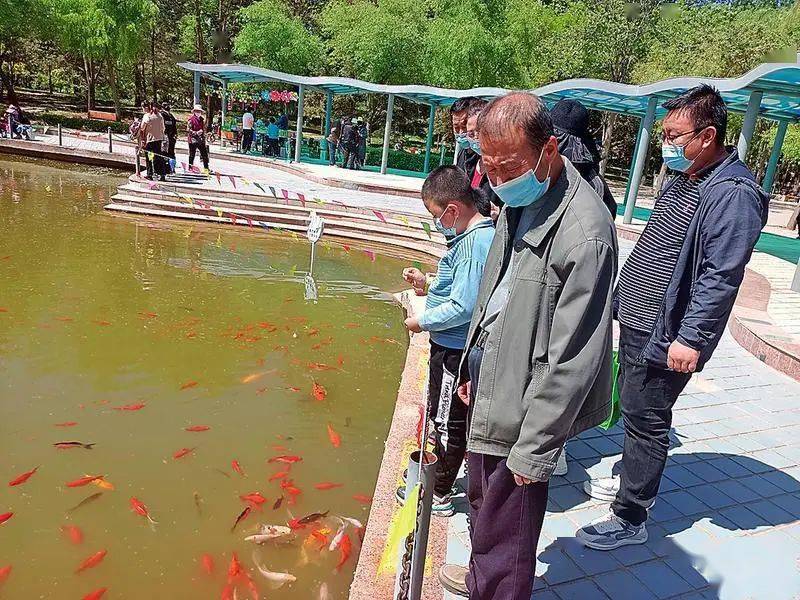 诗与远方 不一定要跋山涉水——“五一”期间市民乐享周边游掠影