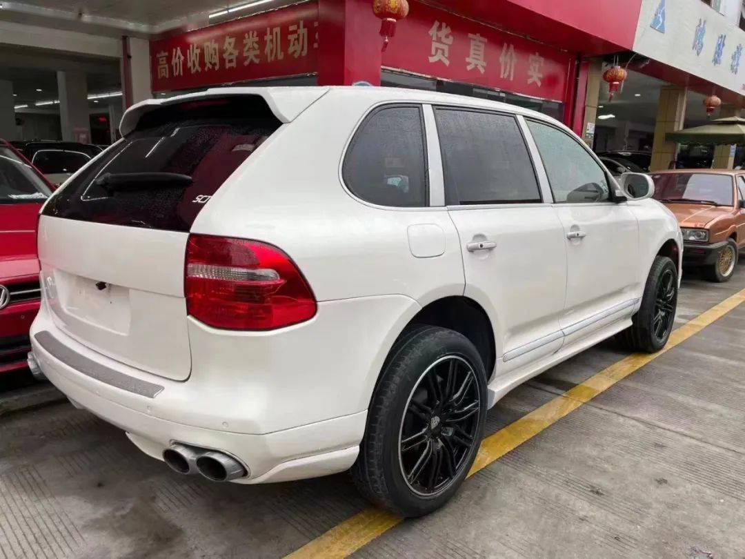 2010年保时捷卡宴48排量一手精品车
