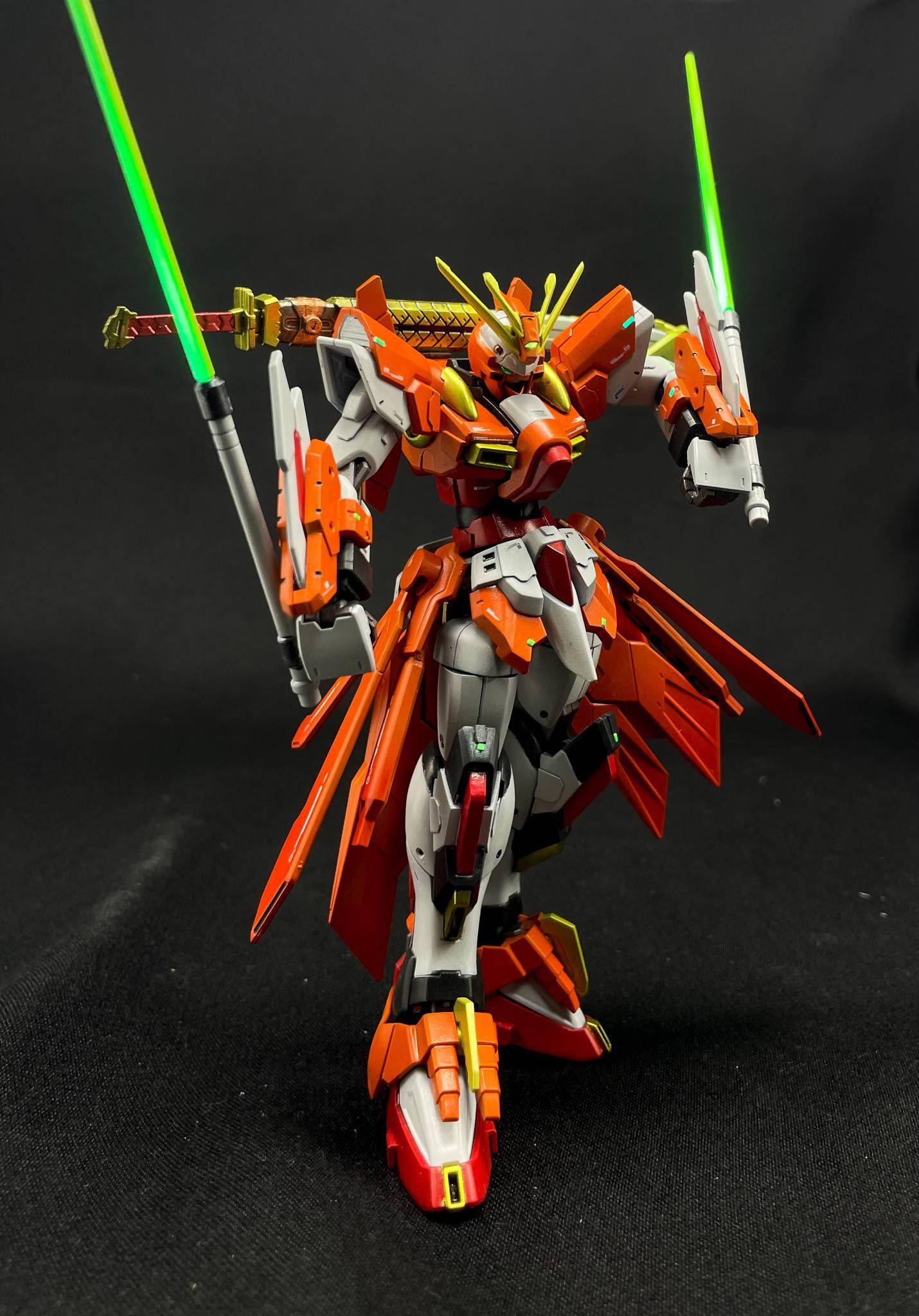 闪光的燃焰高达模型改造