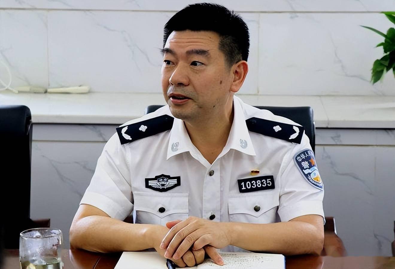 常德公安交警支队长戴林忠到直属一大队调研指导交管