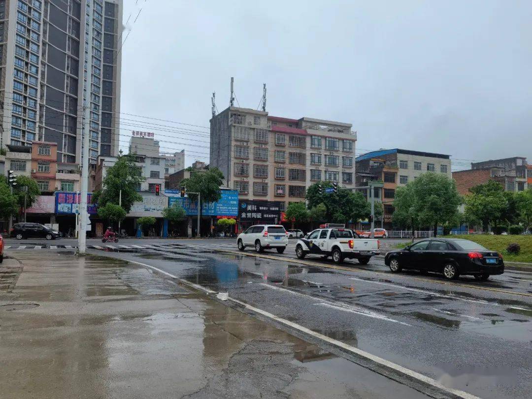 怀集:多个易积水,易塌方路段公布,请注意绕行!