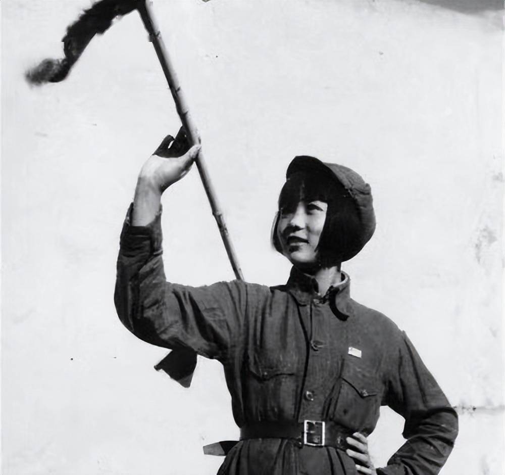 银金花出生于1912年的河南,当时的我国虽说已经摆脱了