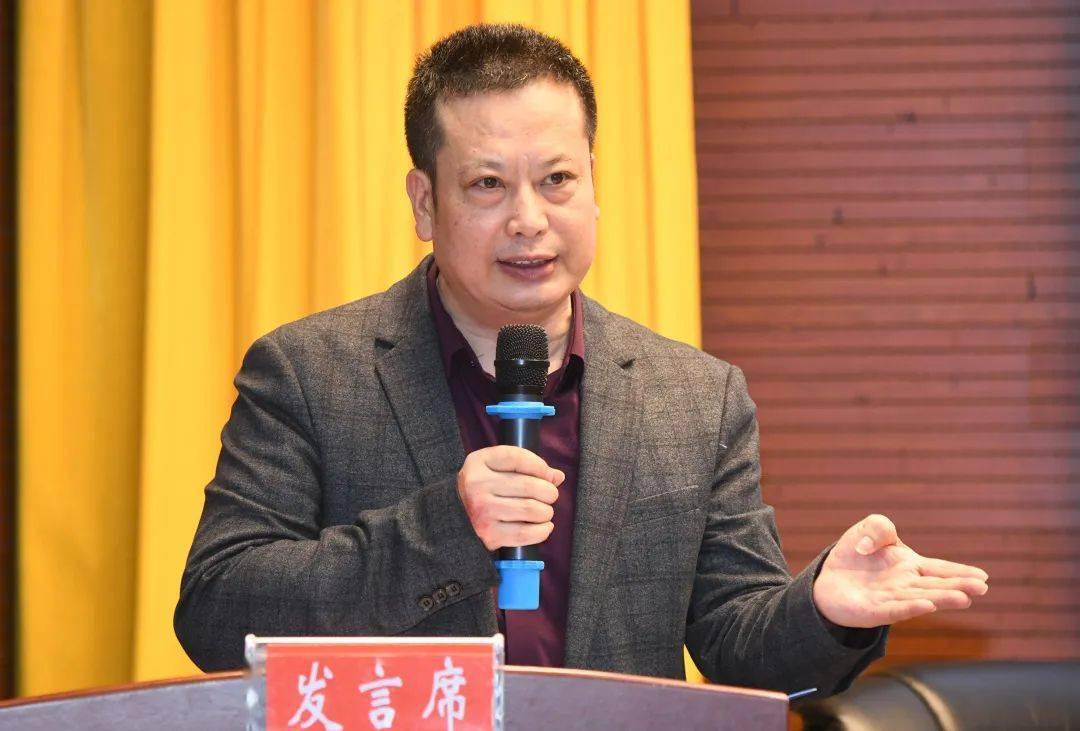 长沙市教育局副局长杨庆江宣布望城区2022年"职业教育宣传月"活动启动