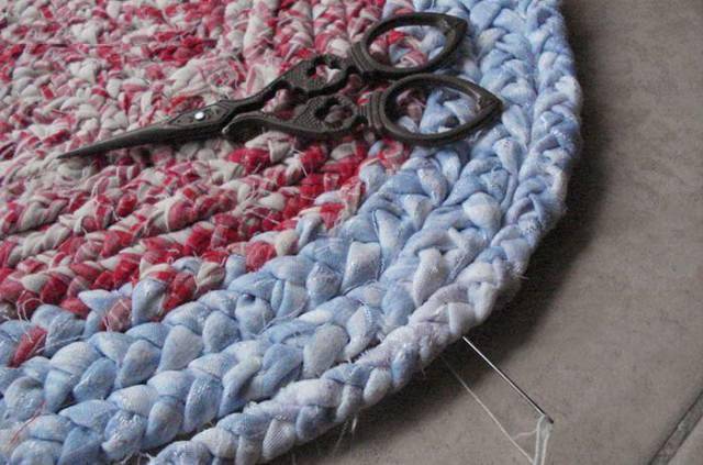 旧衣服改造成心形地垫和杯垫美翻了