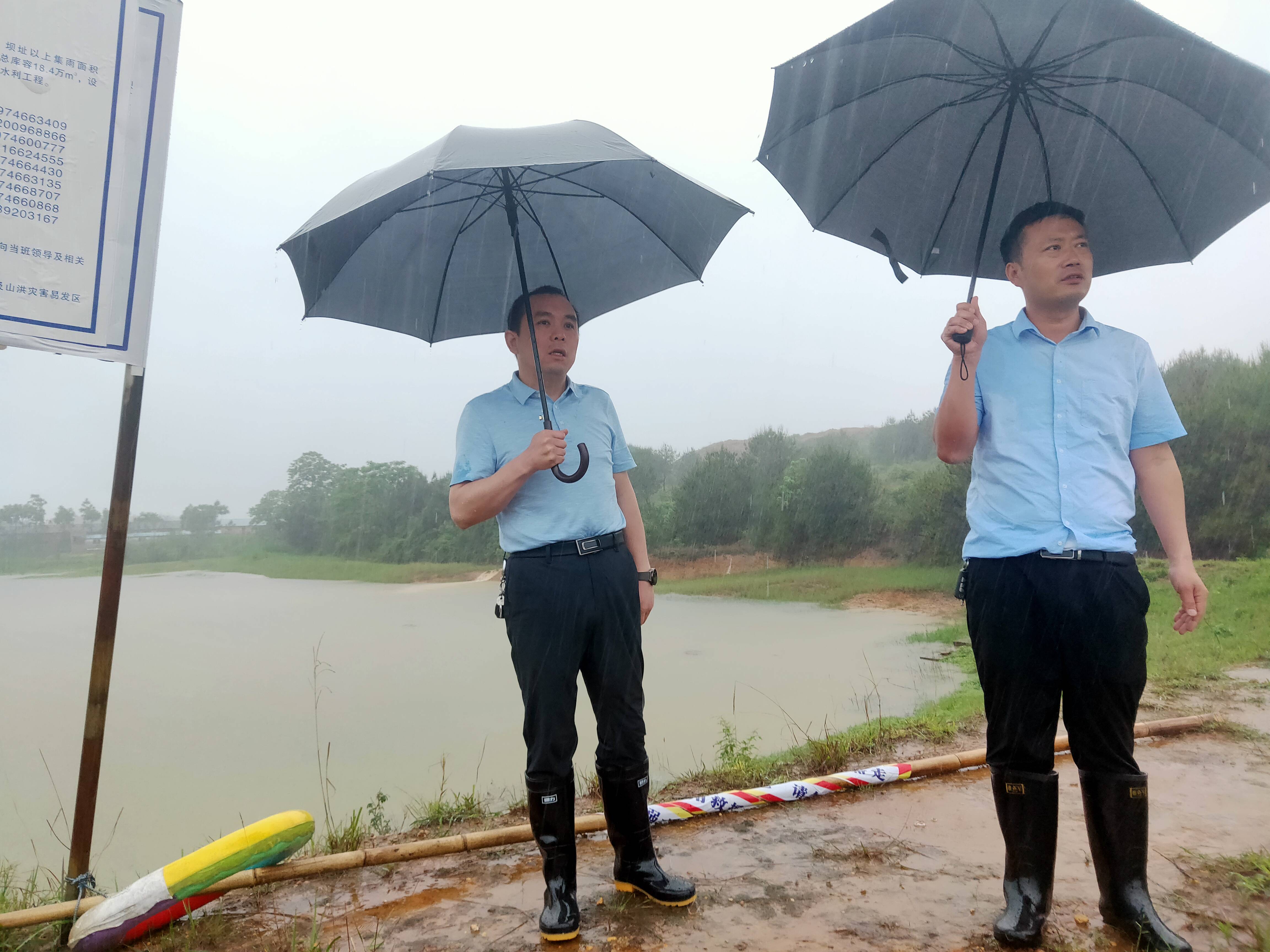 林志刚到东门街道指导防汛救灾工作