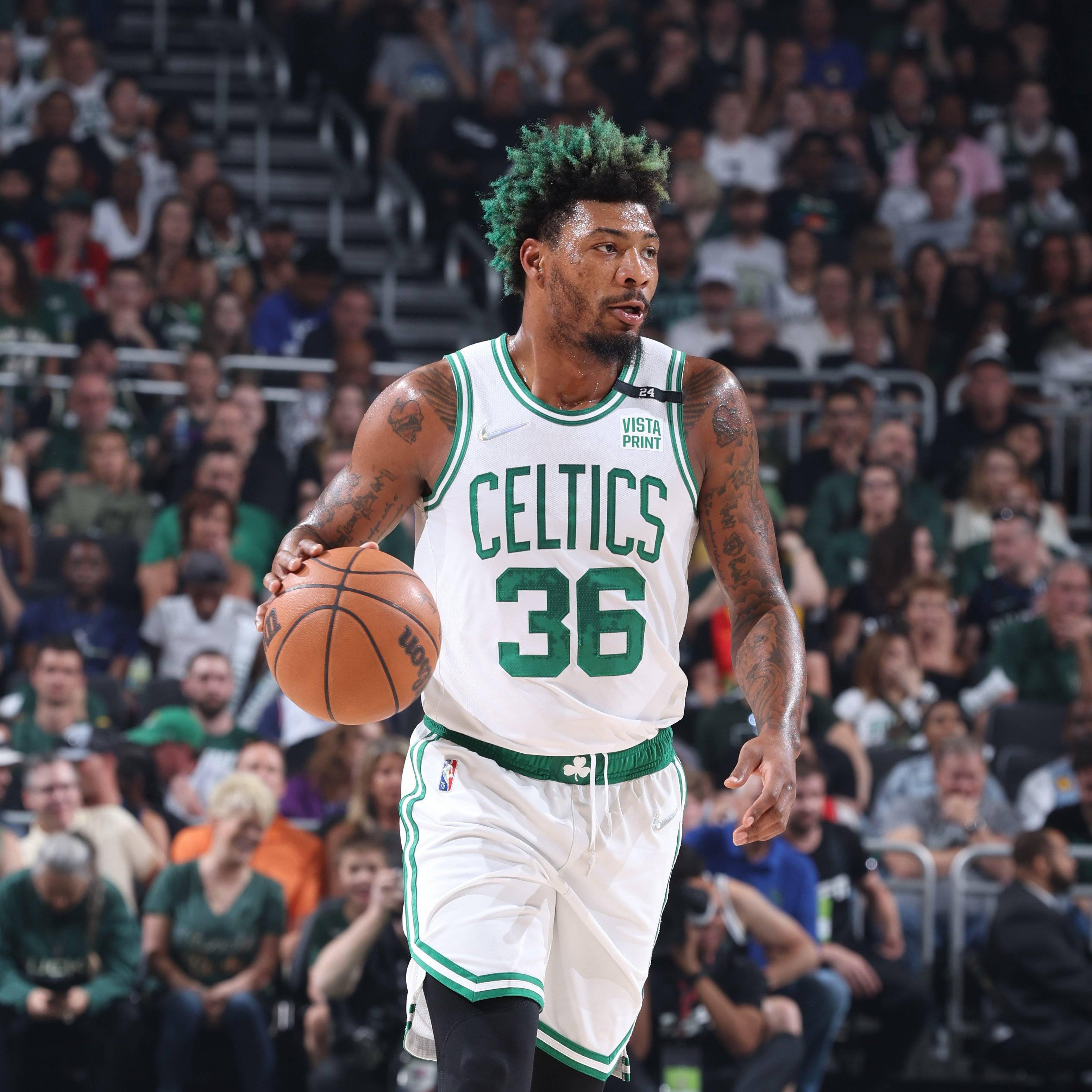 斯玛特完成救赎成英雄 美记:他敢单挑字母哥_塔图姆_cba_nba