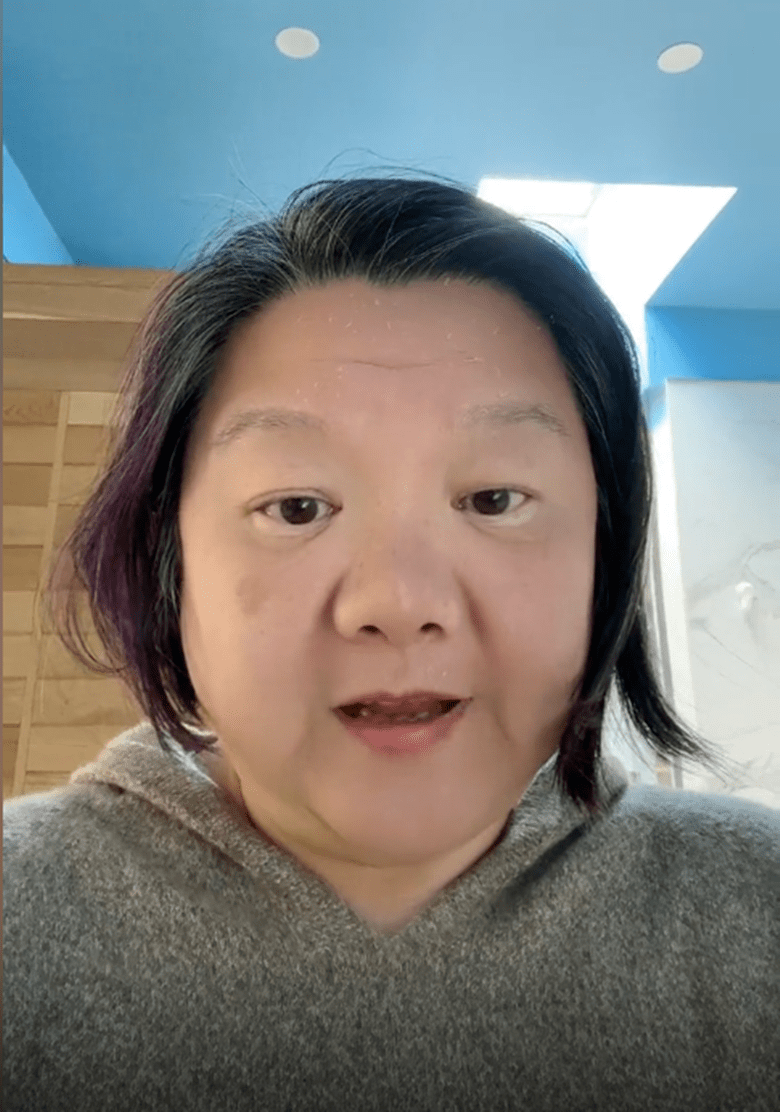 陈凯歌前妻老成这样额头晒脱皮头发花白脸上好大一块黄斑