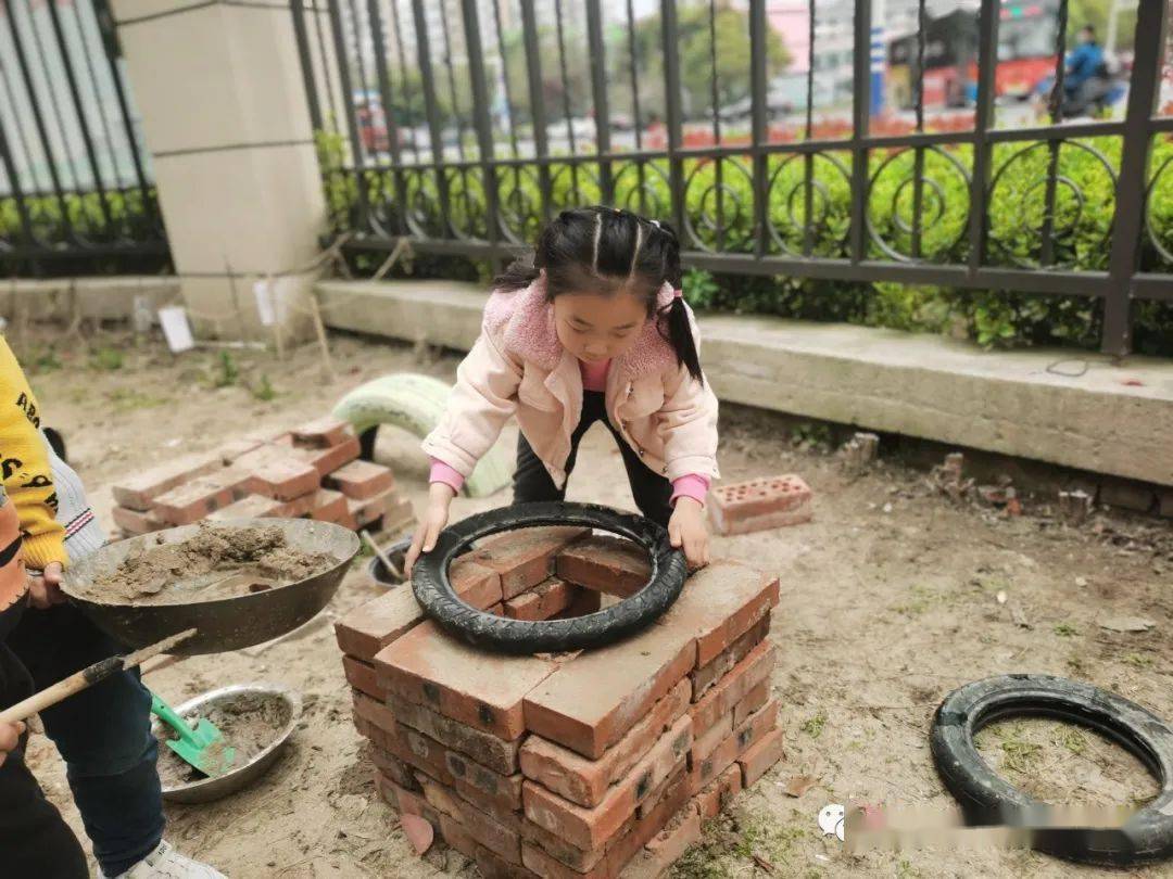 童年的光影——南通开发区阳光幼儿园大四班课程叙事_灶台_水泥_砖头