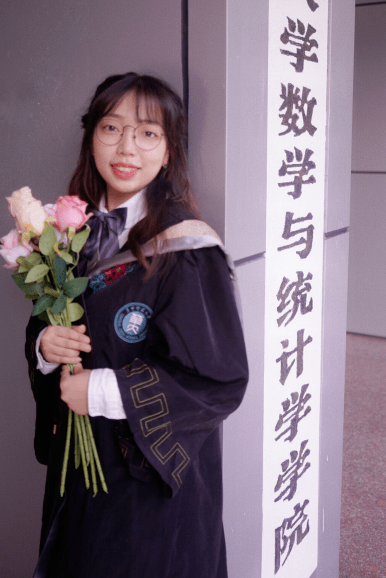 曾任华大桂声摄影组组长,数统学院2018团总支副书记,数学卓越教师班