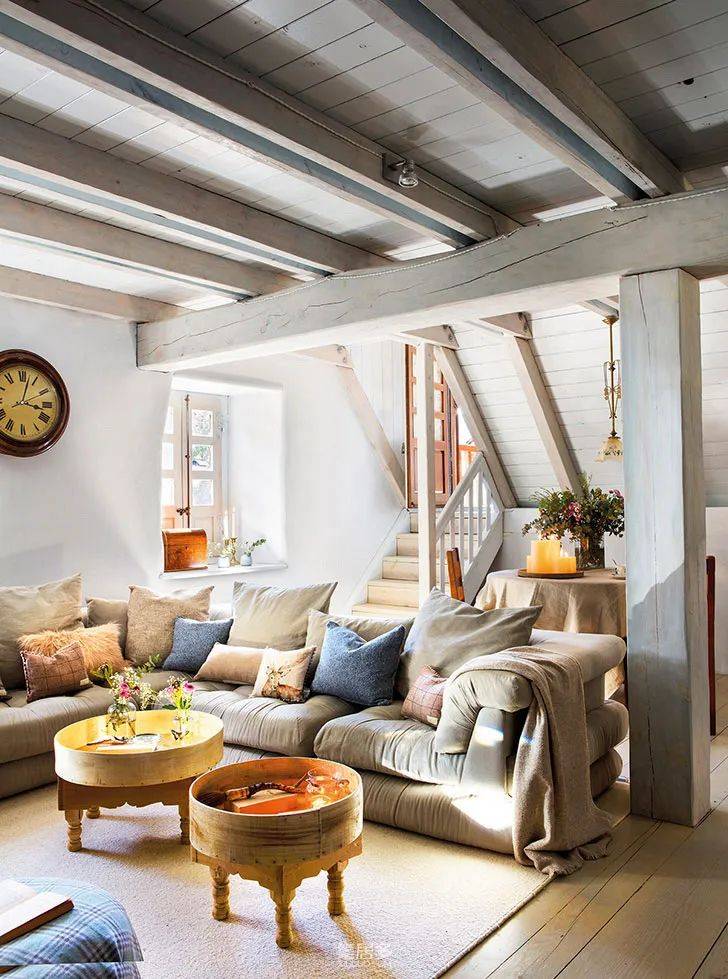 cn)这座位于比利牛斯山脉阿兰山谷的山间小木屋是该地区最古老的小屋