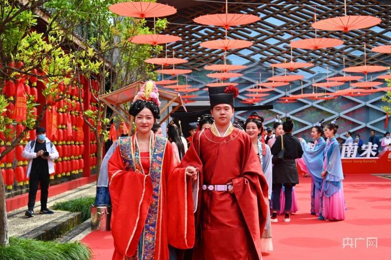 宋韵红妆玩出新花样宁波宁海十里红妆文化集开市