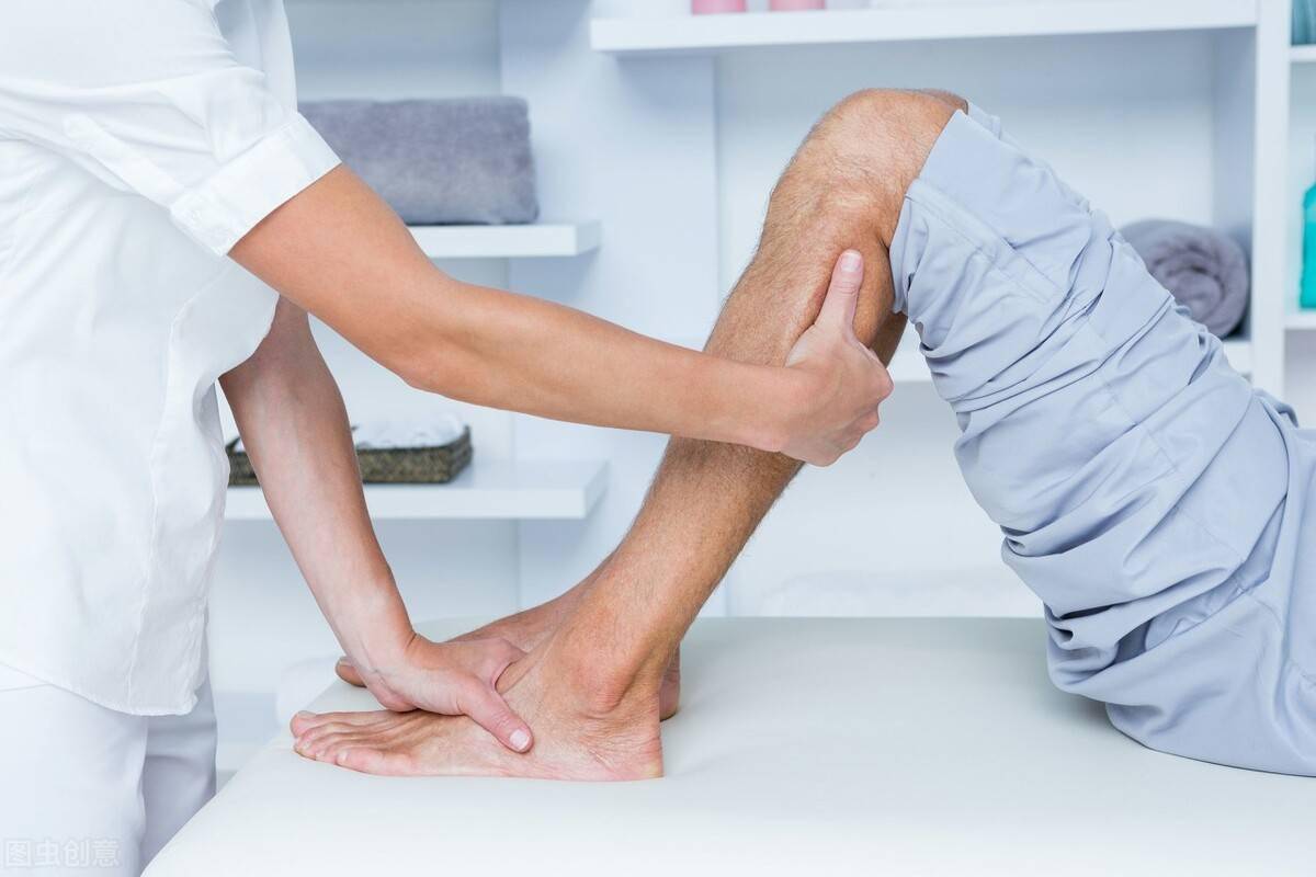 中医这套按摩动作有助于缓解_膝盖_磨损_治疗