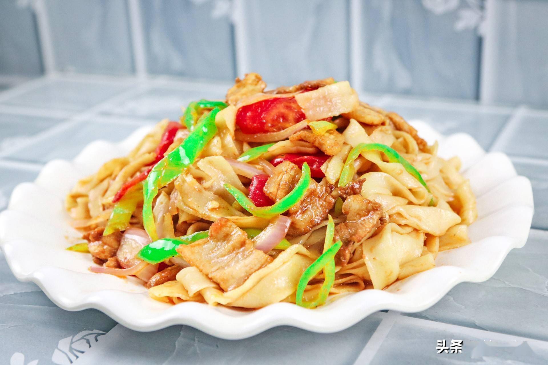 夏天最好吃的5种面北方3种南方2种麻辣鲜香好吃到舔盘