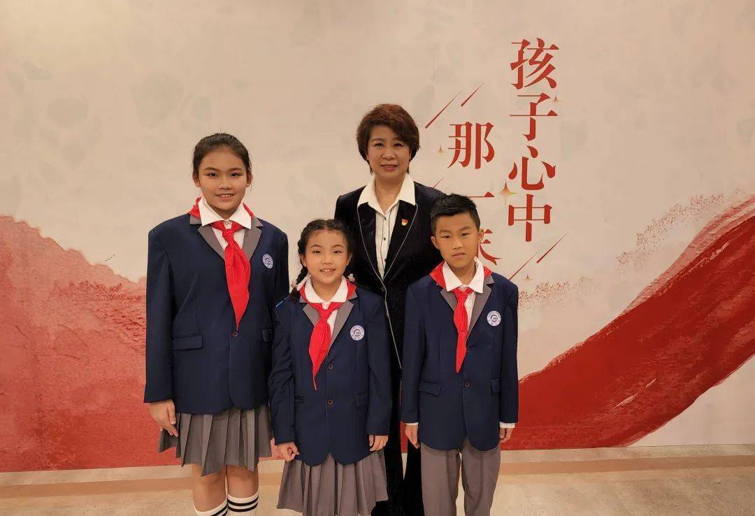 《孩子心中那一抹红》丛书广州市荔湾区沙面小学校长广州市名教师工作