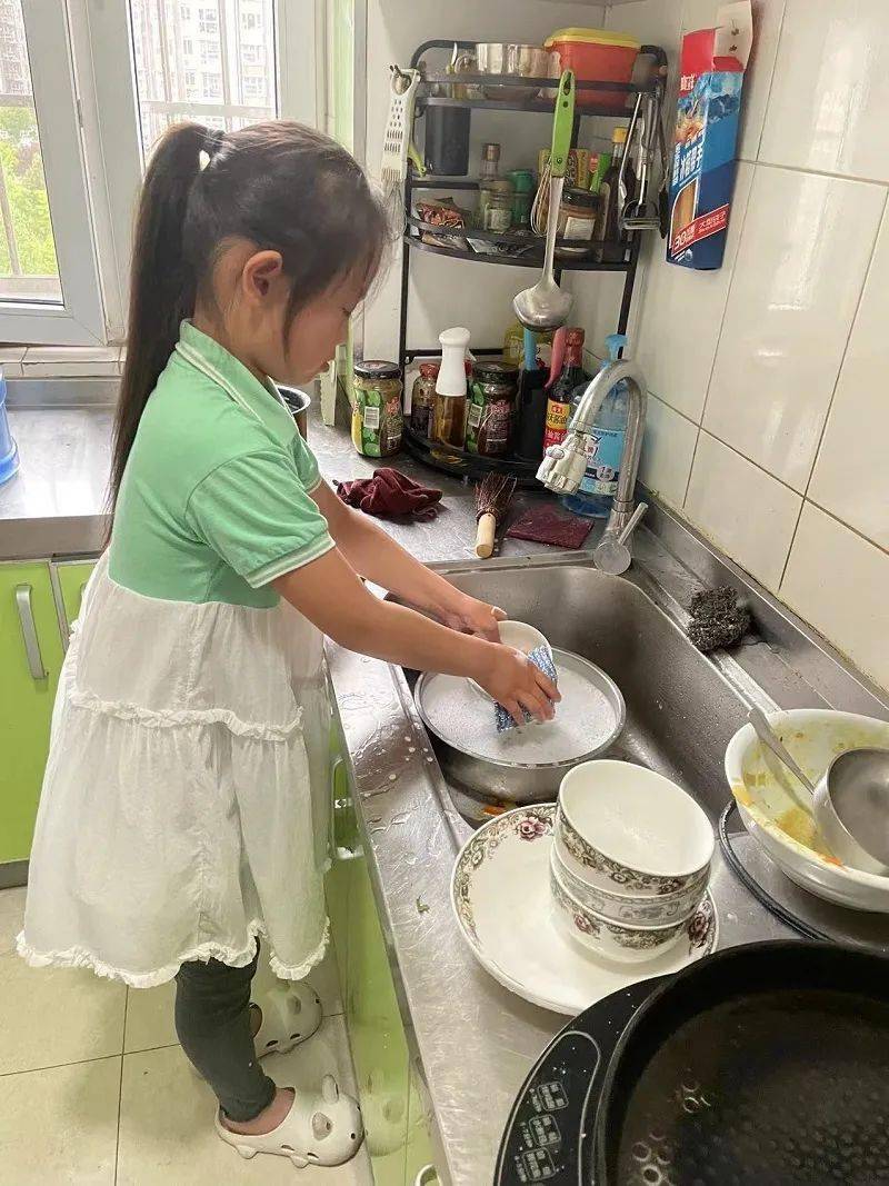 少年强则国强学做饭搞清洁劳动让孩子们的居家生活更有意义