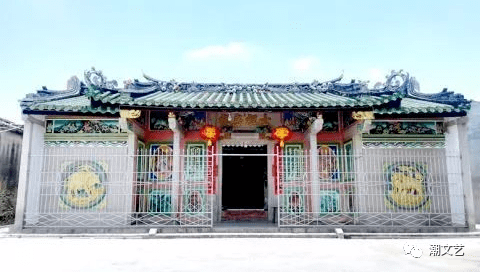 流沙西街道平湖村黄氏祖婆祠2座,洪阳方氏婆祠,里湖富美"士祖副妣房祠