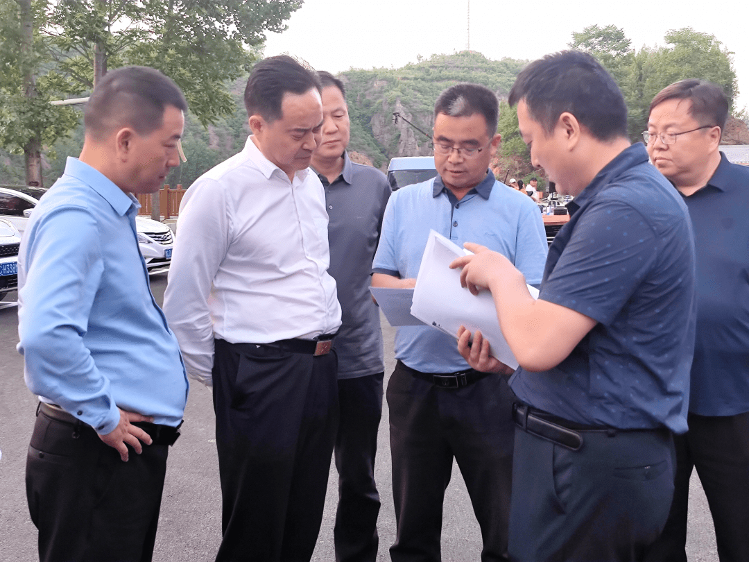 彭仁来深入嵩县栾川调研督导乡村旅游公路和乡村振兴交通先行示范村