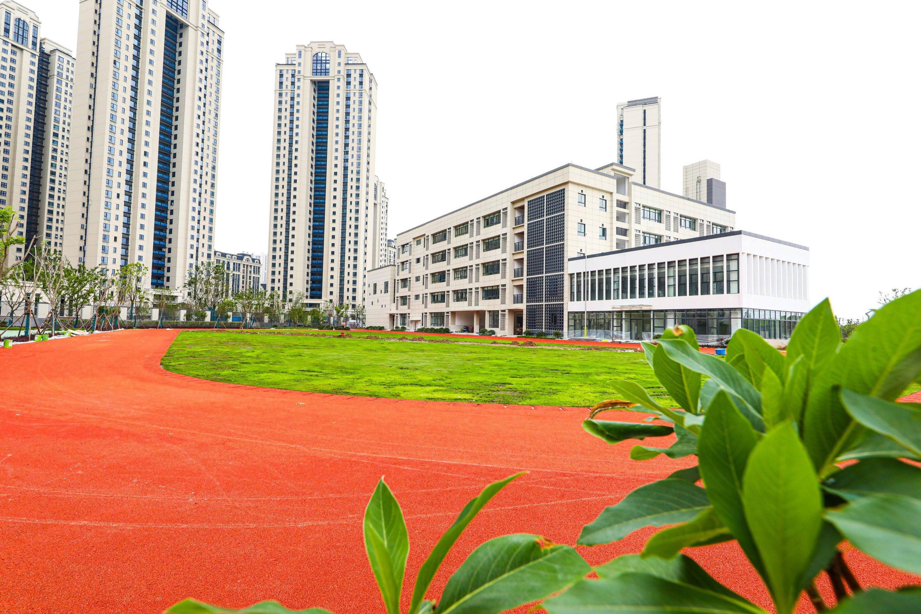 9月开学,资源共享,武汉芳草小学新校区来了_课程_建设_教室