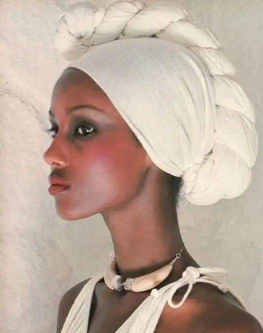 银丝夜肤的黑珍珠示巴女王埃及艳后之后又一位惊艳世界的非洲女王