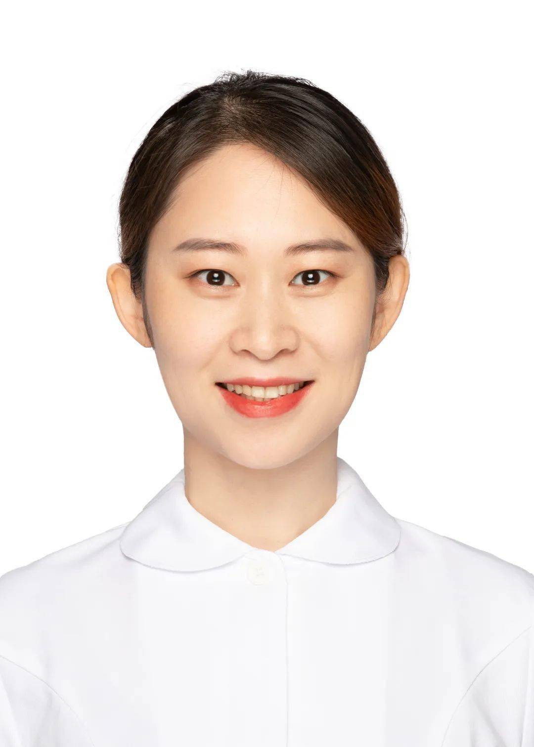 身边的先进模范最美护士张灵秀用心去服务用爱去担当