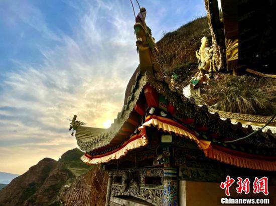 青海最古老藏传佛教寺院之一夏琼寺：建筑群蔚为壮观