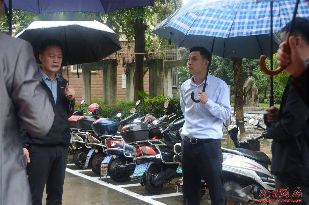 5月23日上午,城厢区委常委,宣传部长苏德权带队督导创城集中攻坚周