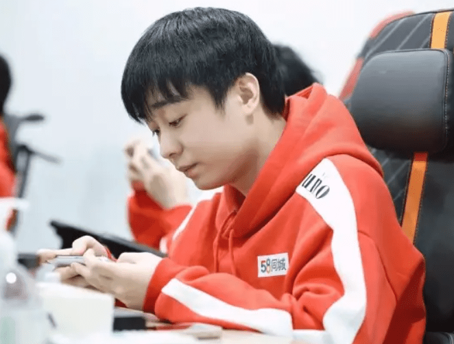 ag猫神,初晨都流拍,啊泽加盟ksg,ttg清清和不然也没人买_赛季_价格