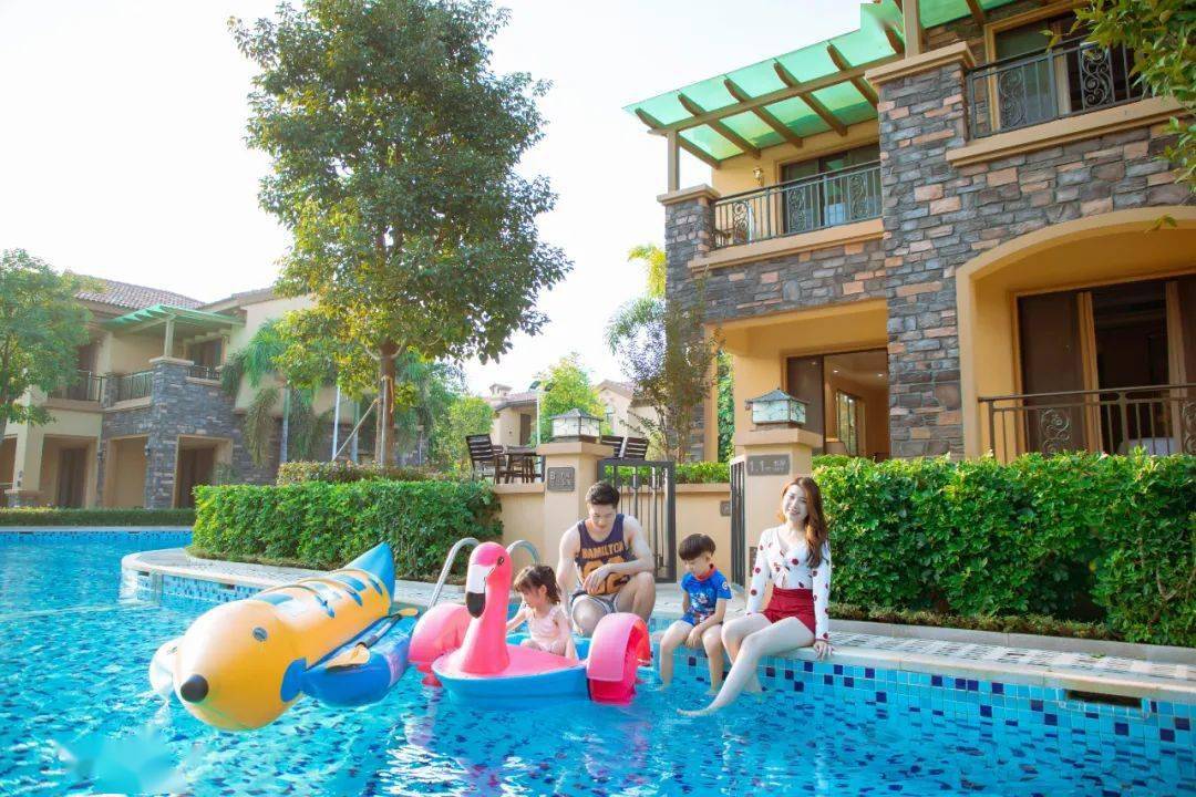 新兴悦天下温泉酒店自助早餐两池私家温泉水25公里森林威尼斯网红泳道