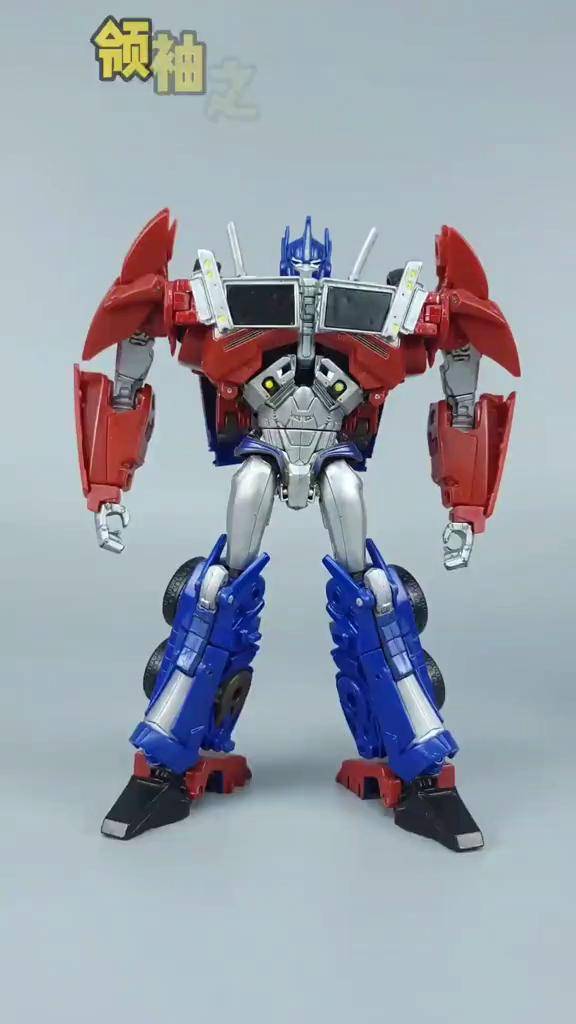 有翅膀能飞的擎天柱你能抗拒的了吗变形金刚擎天柱玩具
