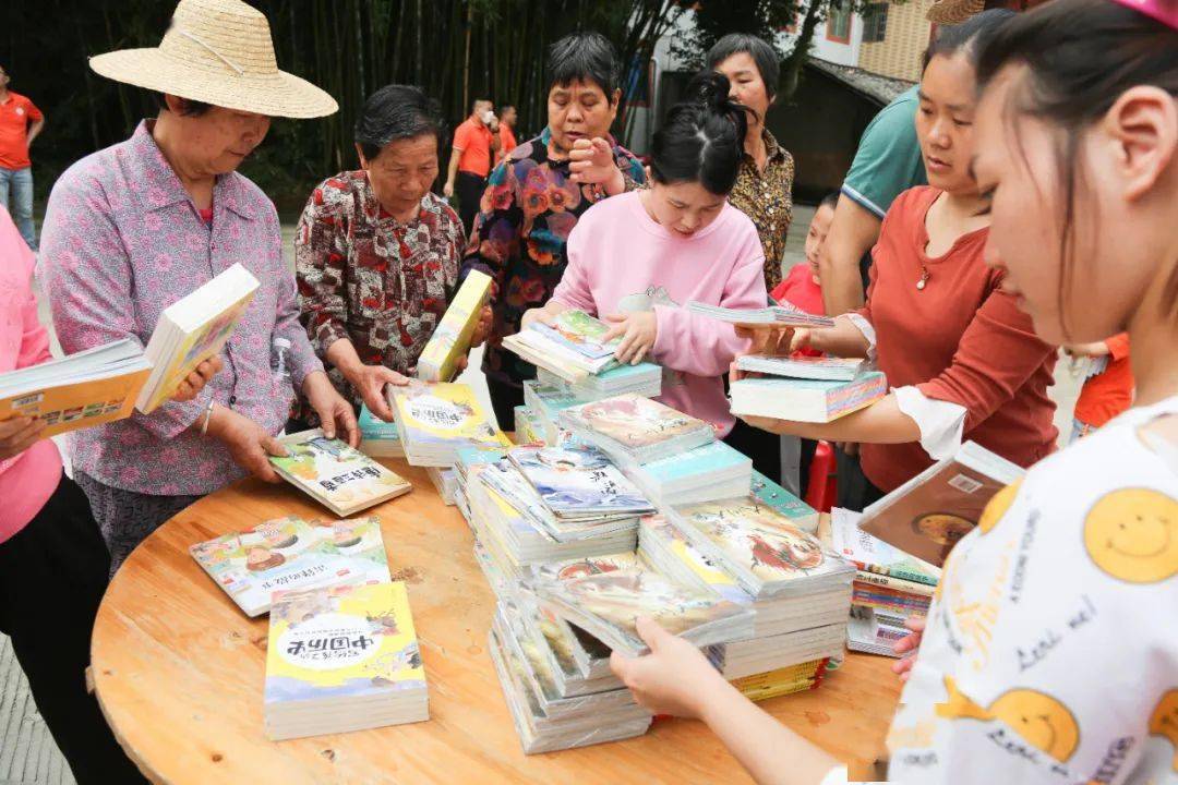 会员动态裕鑫小贷总经理肖荣华参加梅江区新阶联同心