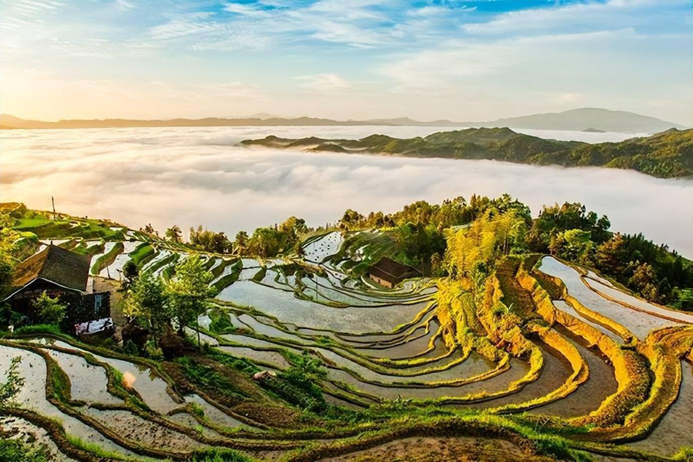 紫鹊界梯田,曲线流畅,盘旋在群山峪壑,原来这是神仙居住的地方_盘旋