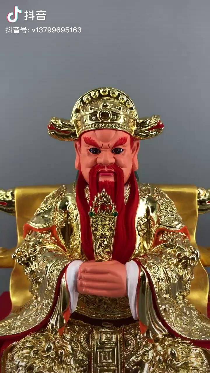 五爷佛教传说中的财神因人们向龙五爷求财有求必应应之必灵故被称为龙