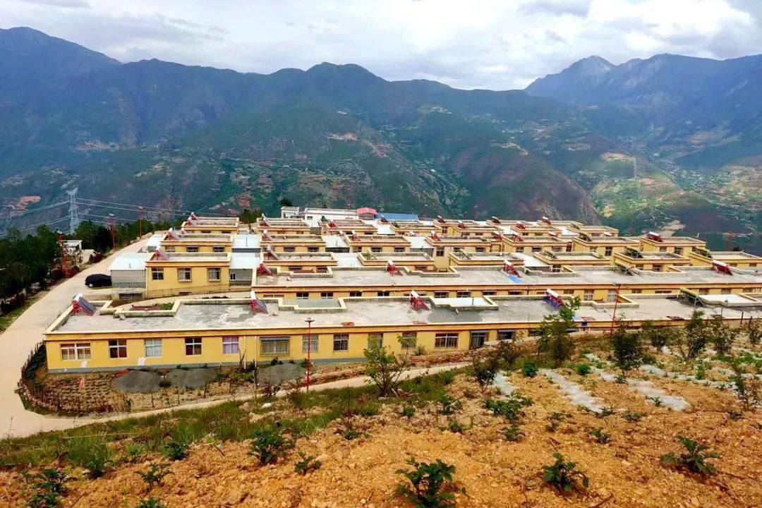 再也不为水发愁了……"近几天,在四川省凉山州木里县乔瓦镇簸箕箩村