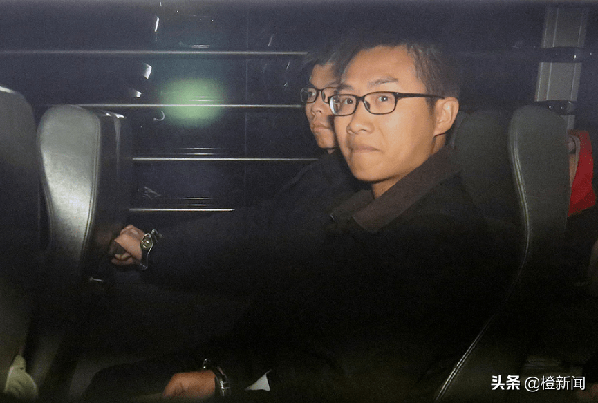 黄浩铭今早出狱，称会继续留在香港_搜狐网