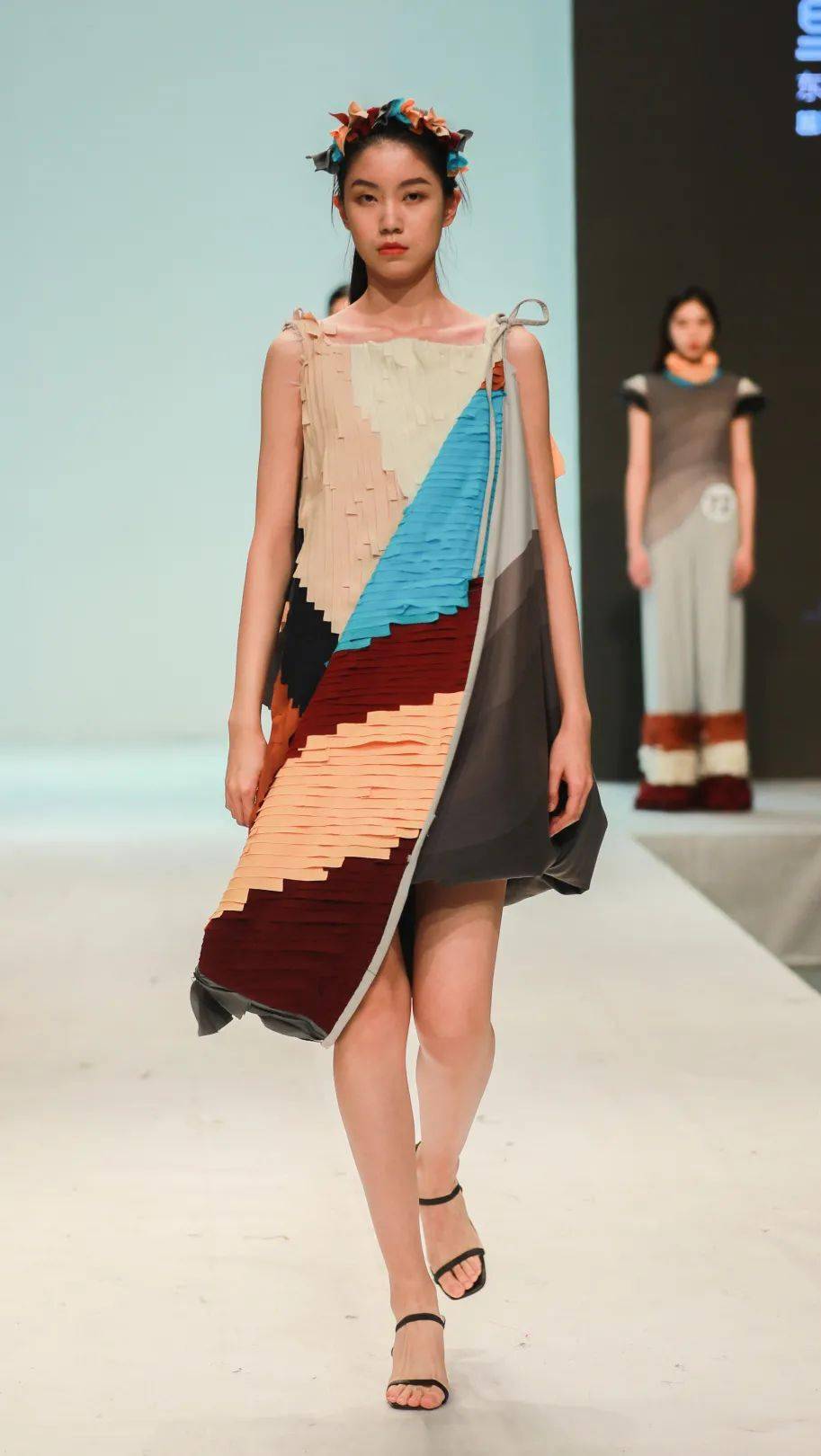 毕业展2022东华大学服装与艺术设计学院服装艺术设计系线上展